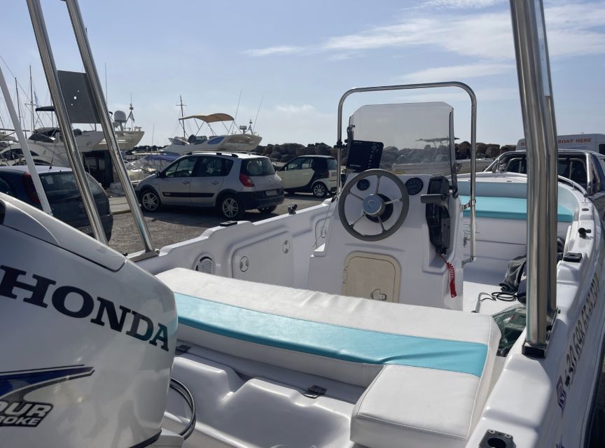 Santorini: License-Free Boat Rental with Snorkeling Gear - Seeing Santorini from the sea