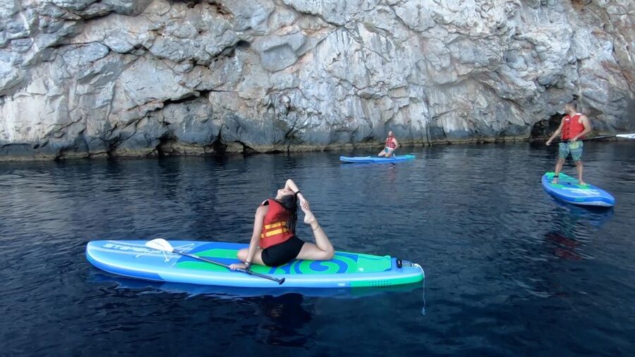 Santorini: Stand-Up Paddle and Snorkel Adventure - The guide, group size, and family fit