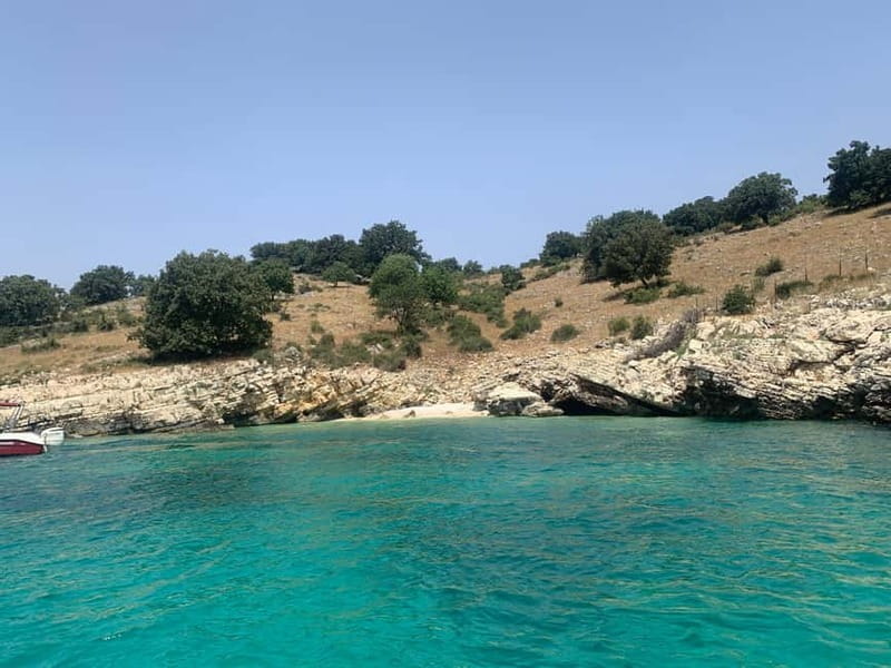 Saranda:Boat Tour to Kroreza with snorkelling,&umbrellas - The crew and the atmosphere onboard