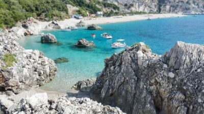 Sarandë: Boat Tour at Kroreza & Hidden Caves with Snorkeling