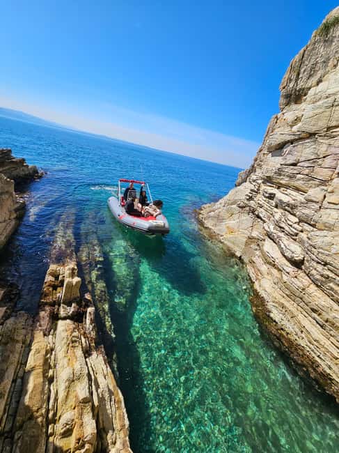 Sarandë: Boat Tour to Kroreza with Snorkel and free Umbrella - Price, comfort, and what to pack