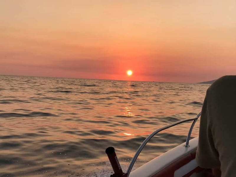 Sarandë:Boat Tour to Kroreza with snorkelling & umbrellas - A small boat means more movement