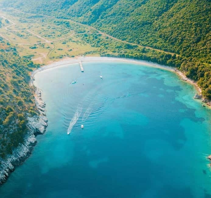 Sarandë:Krorez Boat Tour with Free Umbrella&Snorkelling mask - Kakome Beach and the first clear-water stop