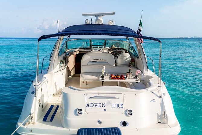 SeaRay 43ft Isla Mujeres, Snorkelling and more!! - Snorkeling at a site chosen for the weather