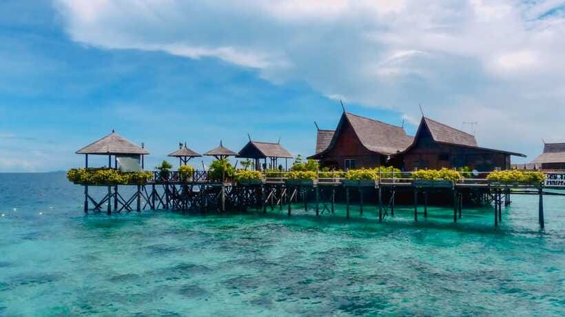Semporna: Mabul and Kapalai Trip in Snorkel or Dive & Lunch - Snorkeling or beginner scuba?
