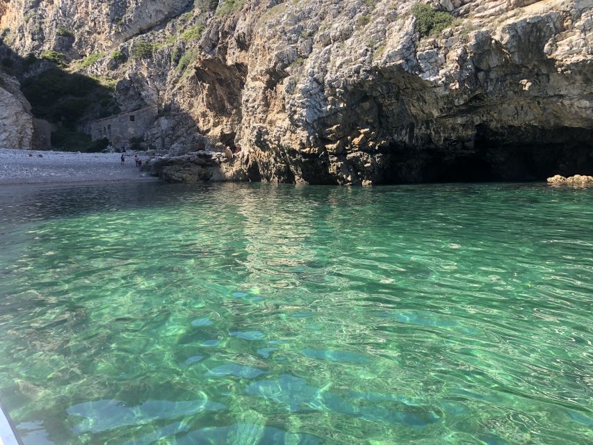 Sesimbra: Arrábida Beaches & Caves Boat Tour with Snorkeling - Caves, Cabo Espichel, and the return cruise