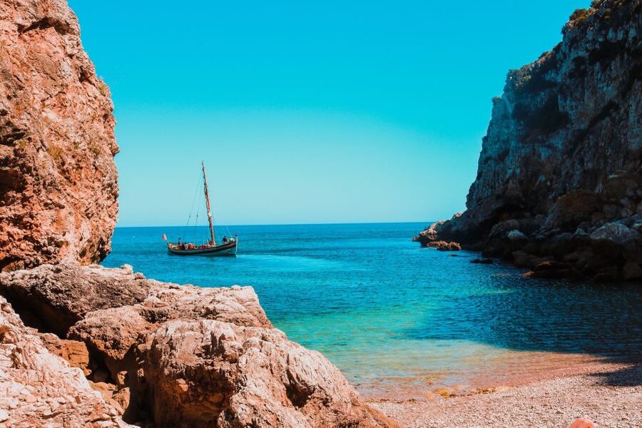 Sesimbra: Arrábida Beaches & Caves Boat Tour with Snorkeling - How much swimming should you expect?