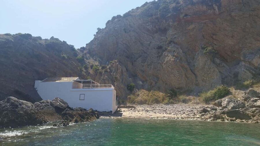 Sesimbra: Boat Trip with Snorkeling at Secret Beaches and Bays - Baleeira Beach gives the trip its longest pause