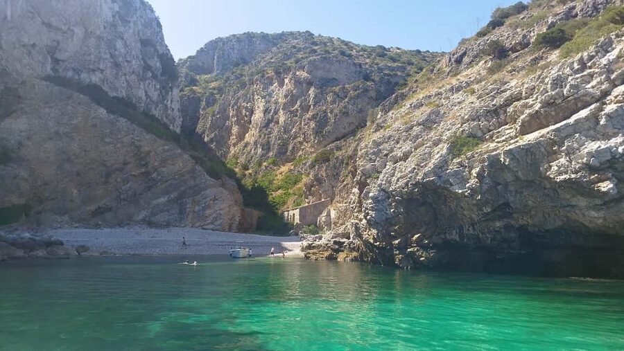 Sesimbra: Boat Trip with Snorkeling at Secret Beaches and Bays - Who will enjoy this boat trip most