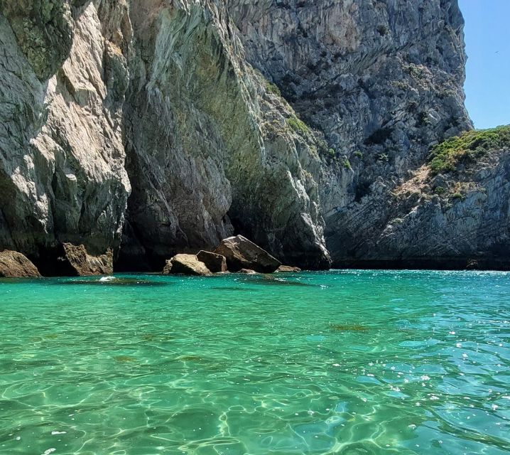 Sesimbra: Secret Bays and Beaches Boat Tour with Snorkeling - Snorkeling in the Professor Luiz Saldanha Marine Park