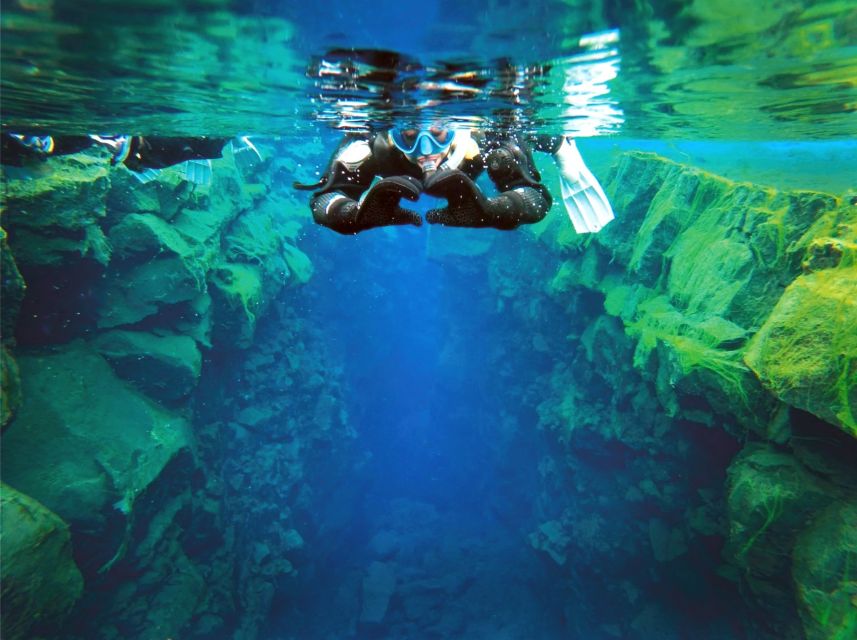 Silfra: Fissure Snorkeling Tour with Underwater Photos - The 30-Minute Safety Briefing Matters