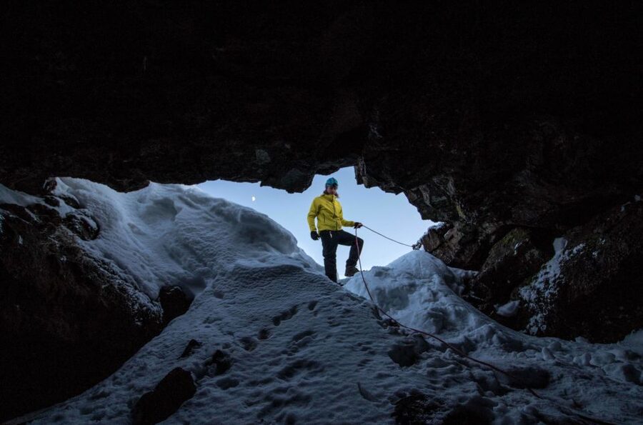 Silfra: Leidarendi Lava Caving & Snorkeling Tour with Photos - Should you book the Leiðarendi and Silfra combination?
