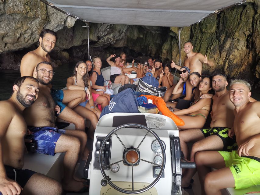 Siracusa: Ortigia Boat Tour with Marine Grotto & Snorkeling - Caves along the northern coast