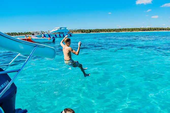Small Group Snorkeling Cruise with Open Bar and Light Snacks - Key points to know before booking