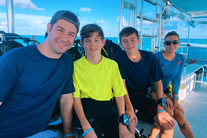 Snorkel Tour - Visit 2 Shallow Reefs John Pennekamp State Park - What the crew does well
