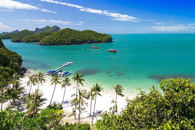 Snorkeling and Kayaking Tour at Angthong Marine Park by Speedboat from Koh Samui - Crossing to Angthong Marine Park by speedboat