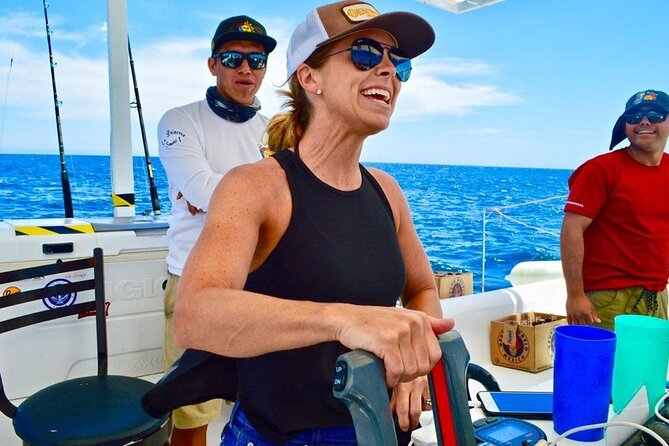 Snorkeling Catamaran Tour at Santa Maria Bay - The crew and the boat