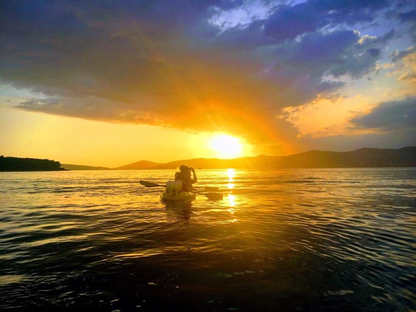 Split: Guided Sunset Sea Kayaking & Snorkeling Tour - The sunset paddle back toward Split