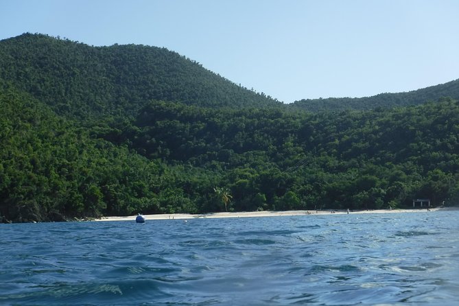 St John & Surrounding Cays - Full-Day Sail/Snorkel, 6 Guests Max - A grilled lunch between the swims