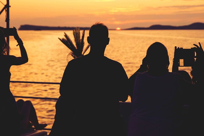 Sunset Beach Hopping Cruise, Cala Comte and Cala Bassa, SUP and snorkelling - Who will enjoy this Ibiza boat trip most