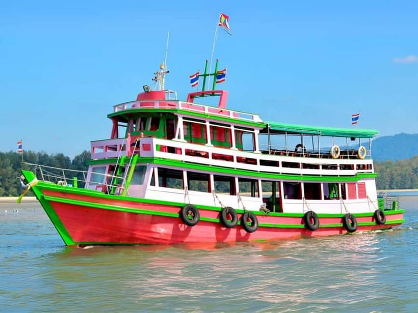 Trang: Emerald Cave, Kradan, Chueak Snorkeling Boat Trip - Emerald Cave makes this an unusual island day