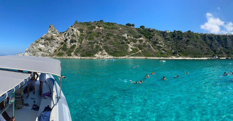 Tropea: Capo Vaticano Boat Trip with Snorkeling & Drink - Santa Maria dell’Isola and Tropea from sea level