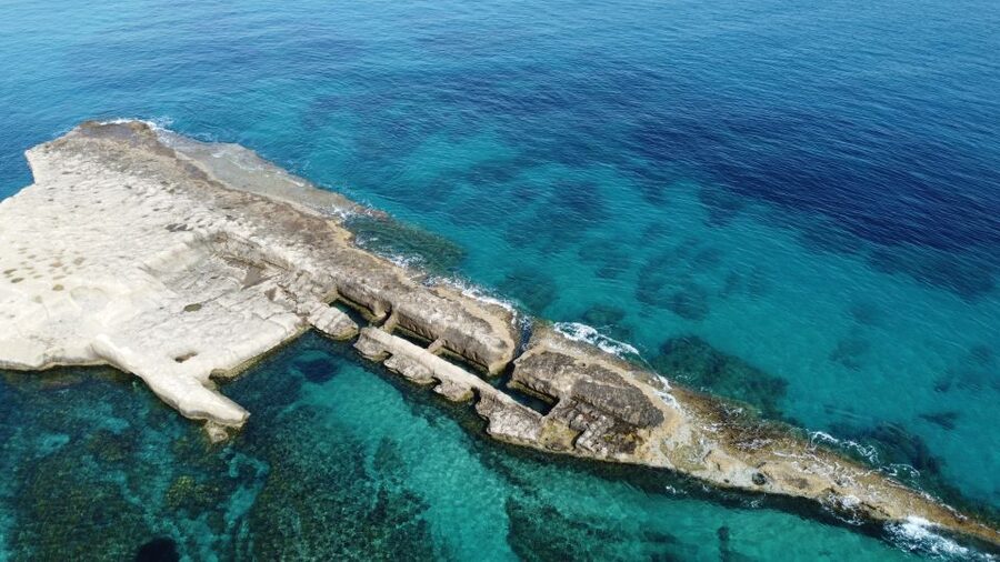 Tropea: Scoglio delle Sirene Snorkeling Cruise with Aperitif - Parghelia’s Tonnara and the first swim