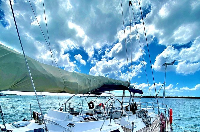Tropical Dream Snorkel and Dinner Sail in Aruba - Four courses, snacks, and a premium open bar