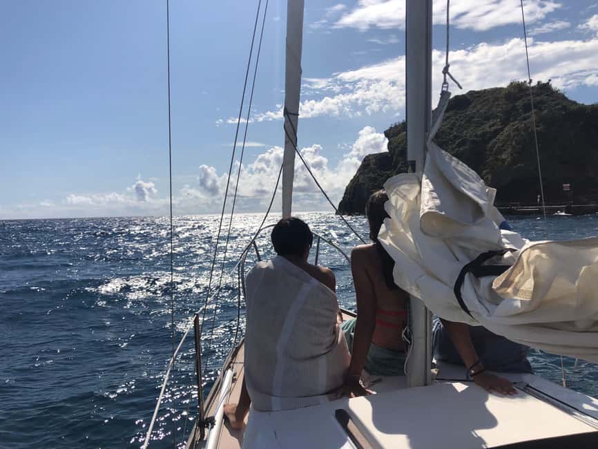 Vila Franca do Campo: Meio dia veleiro privado c/snorkeling - Sailing Along the São Miguel Coast
