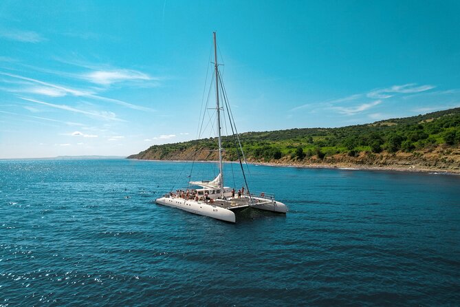 VIP Catamaran 4 hour Activity with Snorkeling in Bulgaria - Lunch, Drinks, and the Onboard Mood