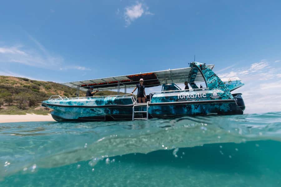 Yeppoon: Great Keppel Island Fast Boat Snorkel & Lunch Tour - The fast ride through the Keppel Islands