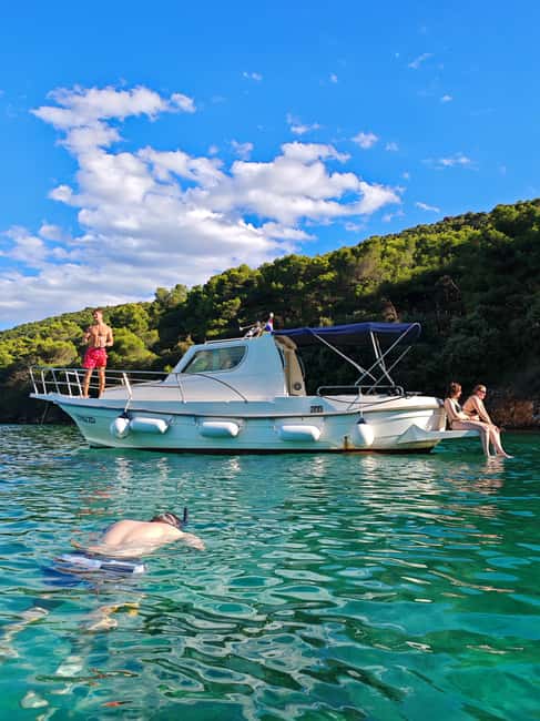 Zadar: Boat Tour with Snorkeling Gear and Drinks - A quick ride from Zadar into open water