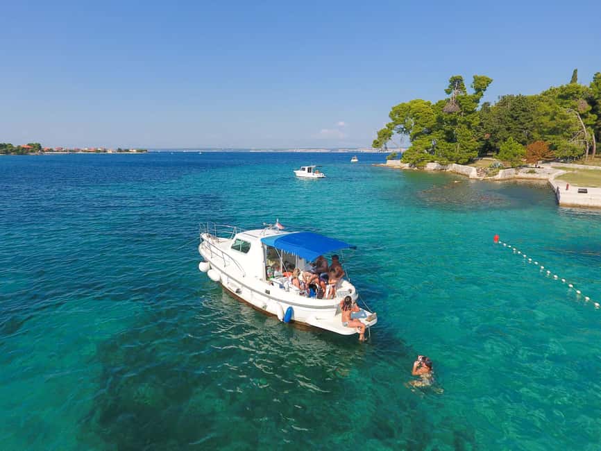Zadar: Boat Tour with Snorkeling Gear and Drinks - Ošljak offers the first swim and snorkel stop