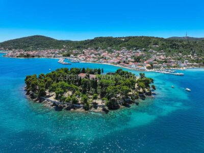 Zadar: Island Hopping Tour Swim and Snorkel with Aperol