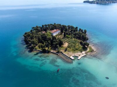 Zadar: Island Luxury Speedboat Tour with Snorkeling