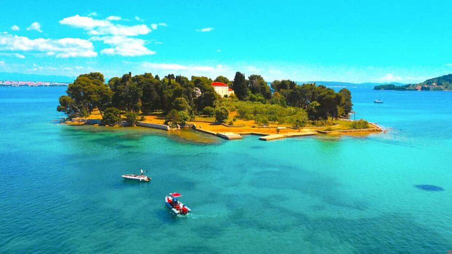 Zadar:Speedboat Tour Thrill Ride with Snorkeling on 3 island - Preko: village life, cafés, and a longer swim